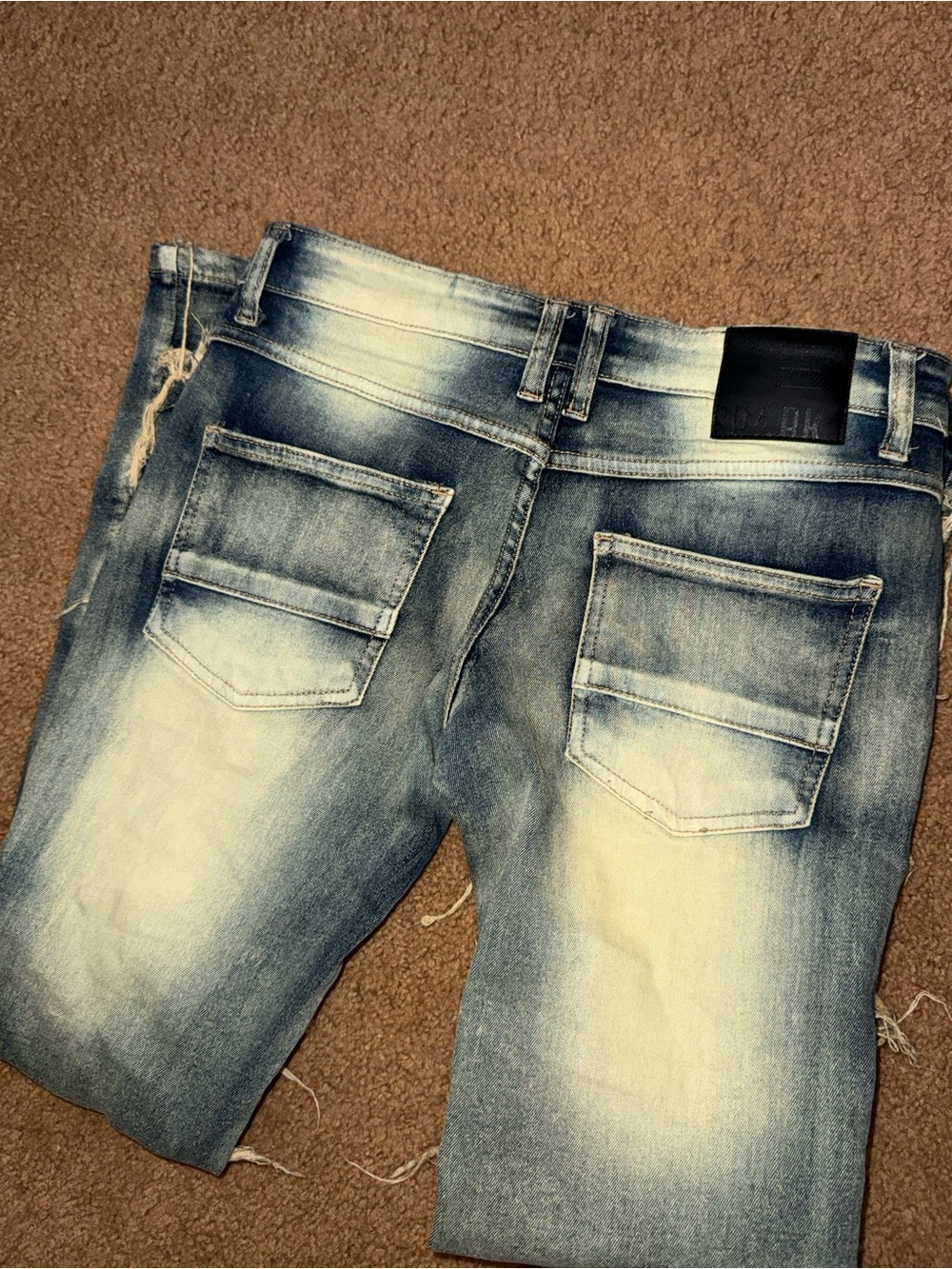 Distressed Light Wash Ripped Jeans - Picture 2 of 4